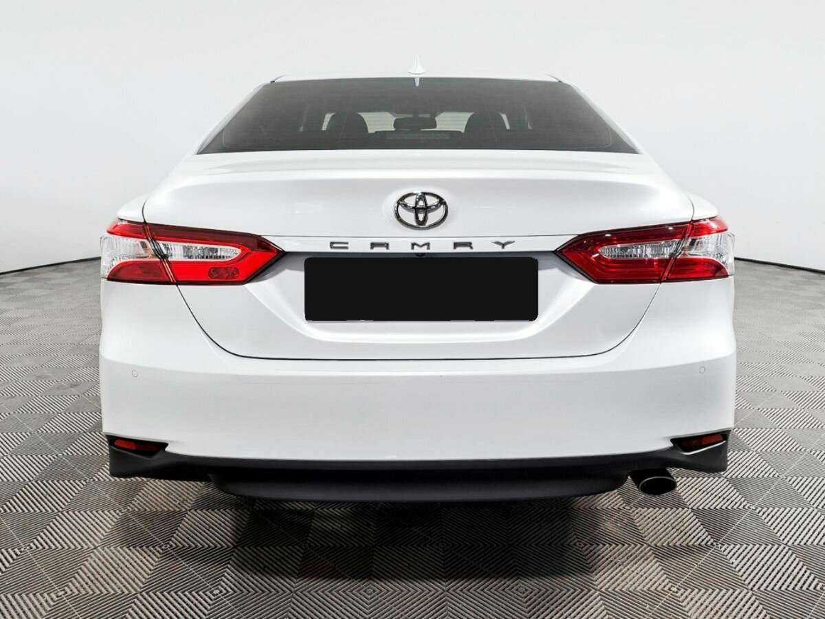Toyota Camry с пробегом — 2019 год. Фото: #5