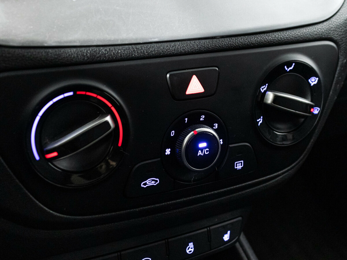 Hyundai Solaris с пробегом — 2018 год. Фото: #15
