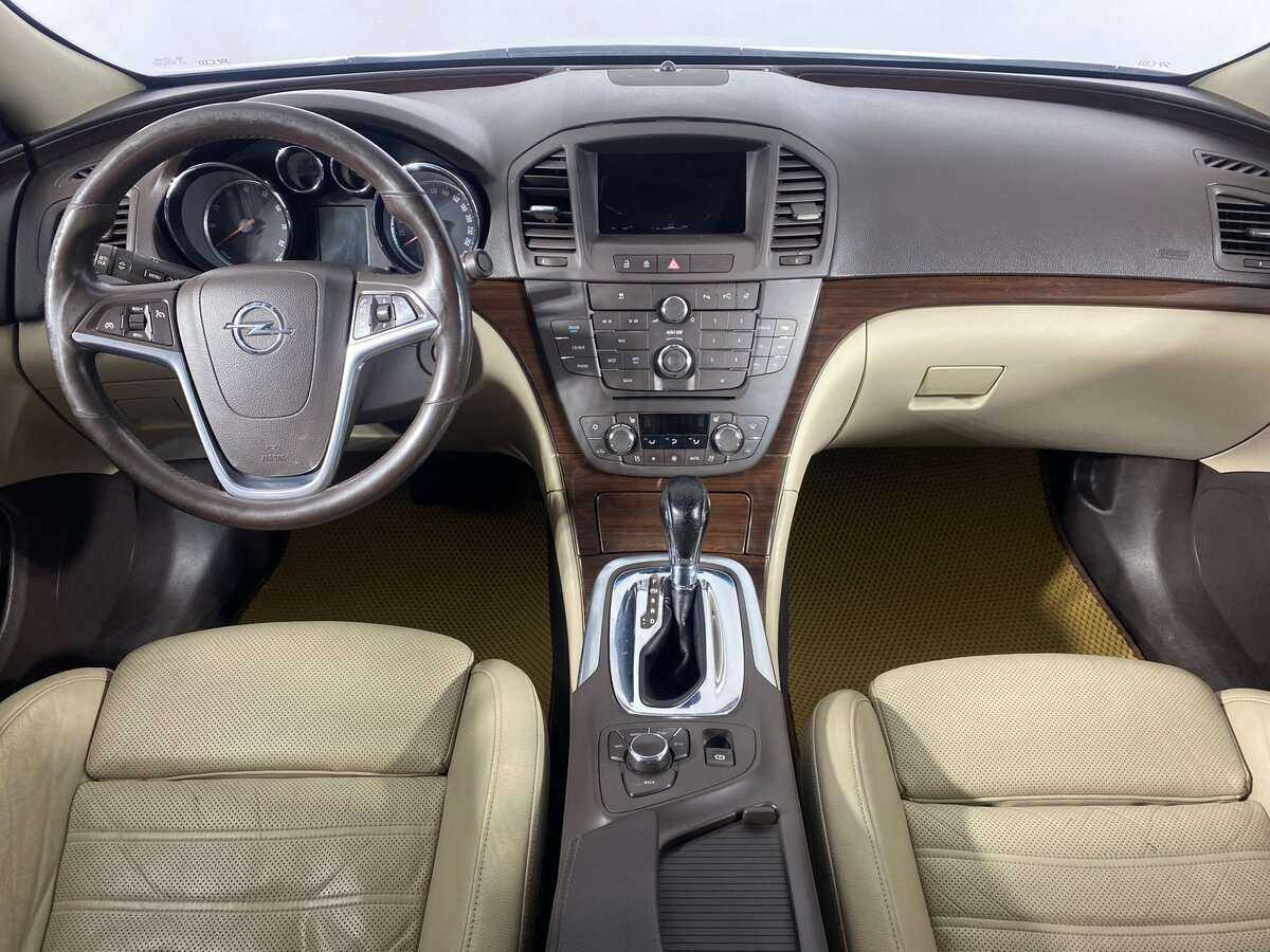 Opel Insignia с пробегом — 2013 год. Фото: #9