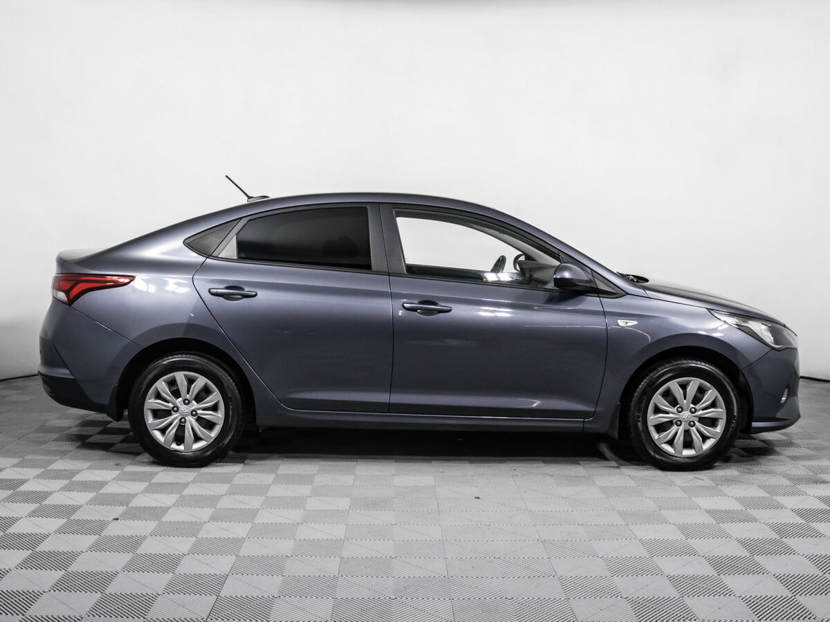 Hyundai Solaris с пробегом — 2021 год. Фото: #3
