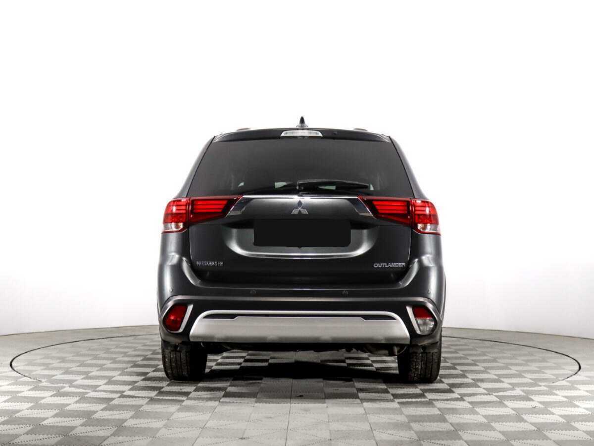 Mitsubishi Outlander с пробегом — 2019 год. Фото: #6