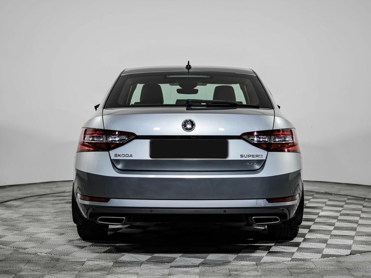 Skoda Superb с пробегом — 2016 год. Фото: #3
