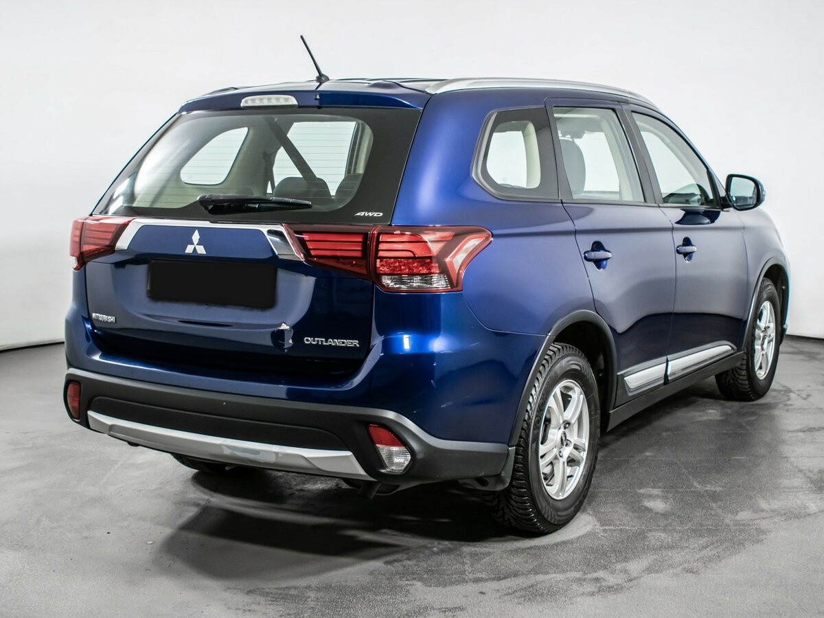 Mitsubishi Outlander с пробегом — 2015 год. Фото: #4