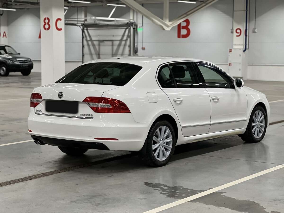 Skoda Superb с пробегом — 2014 год. Фото: #4