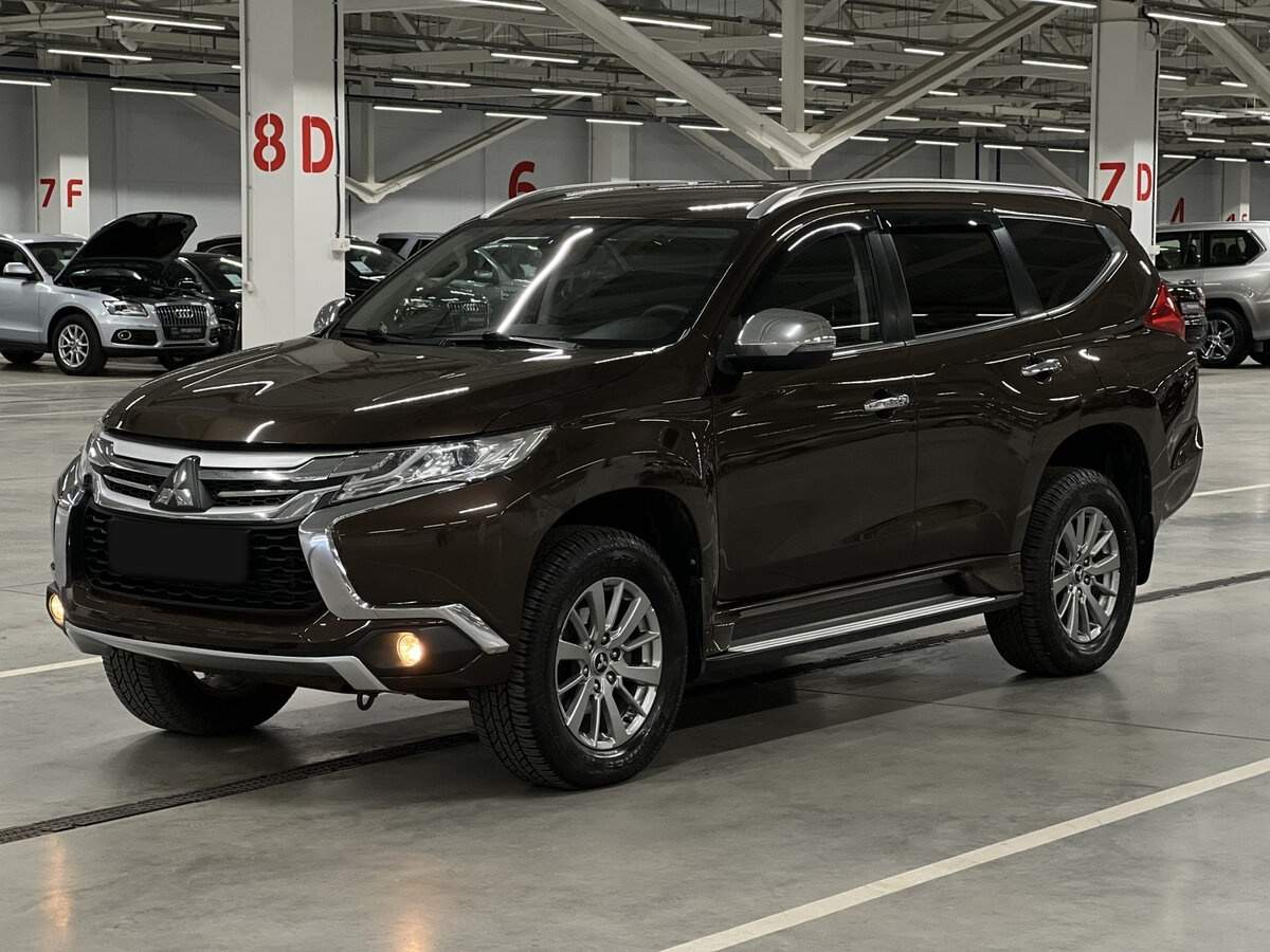 Mitsubishi Pajero Sport с пробегом — 2018 год. Фото: #0