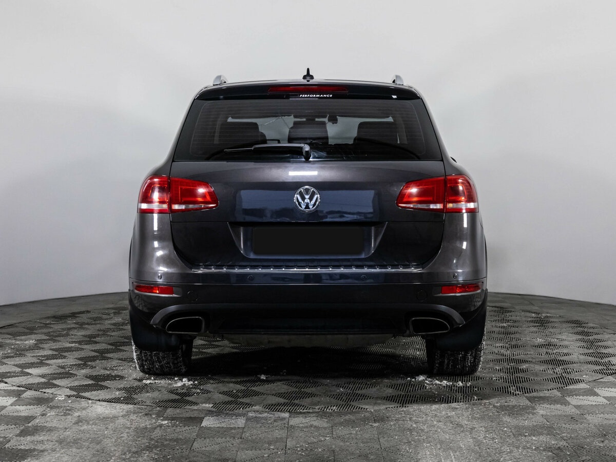 Volkswagen Touareg с пробегом — 2012 год. Фото: #4
