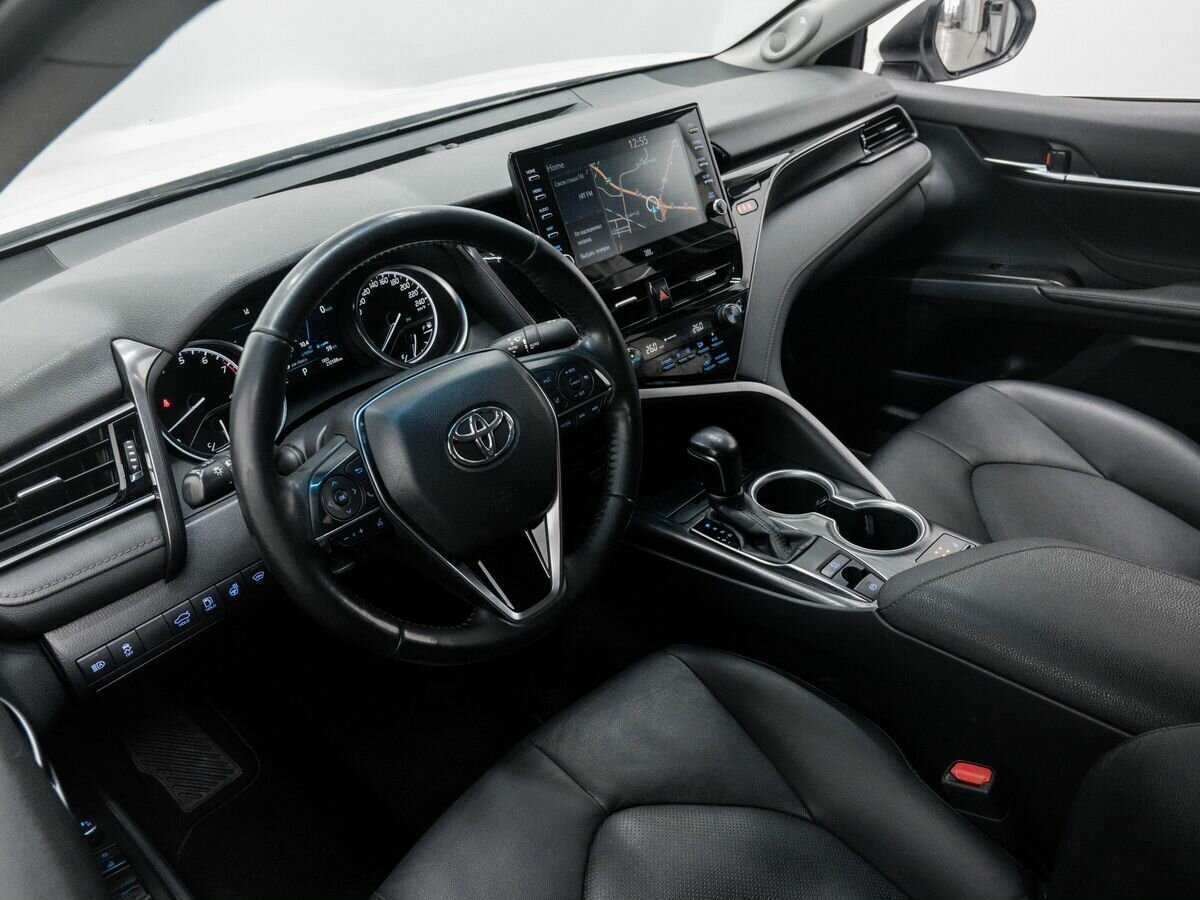 Toyota Camry с пробегом — 2022 год. Фото: #11