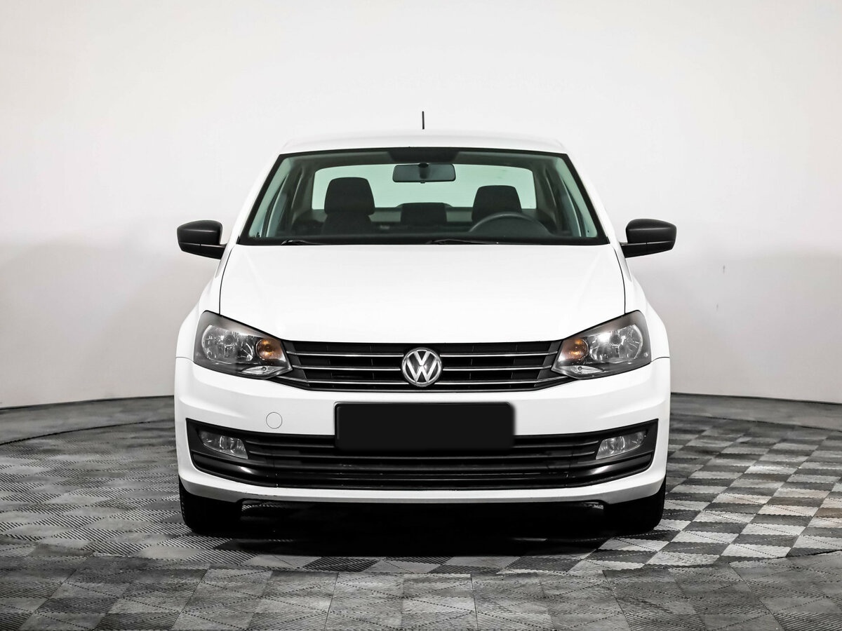 Volkswagen Polo с пробегом — 2018 год. Фото: #1