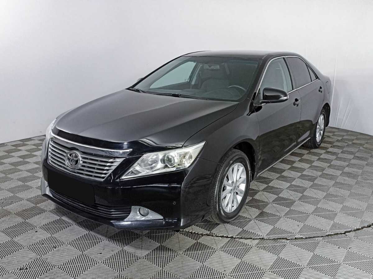 Toyota Camry с пробегом — 2012 год. Фото: #0