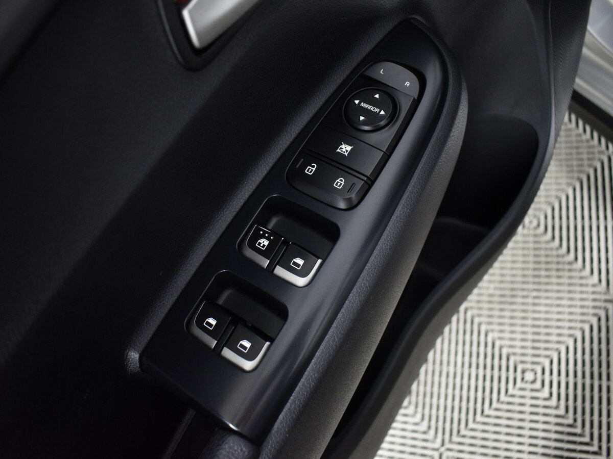 Kia Rio с пробегом — 2018 год. Фото: #13