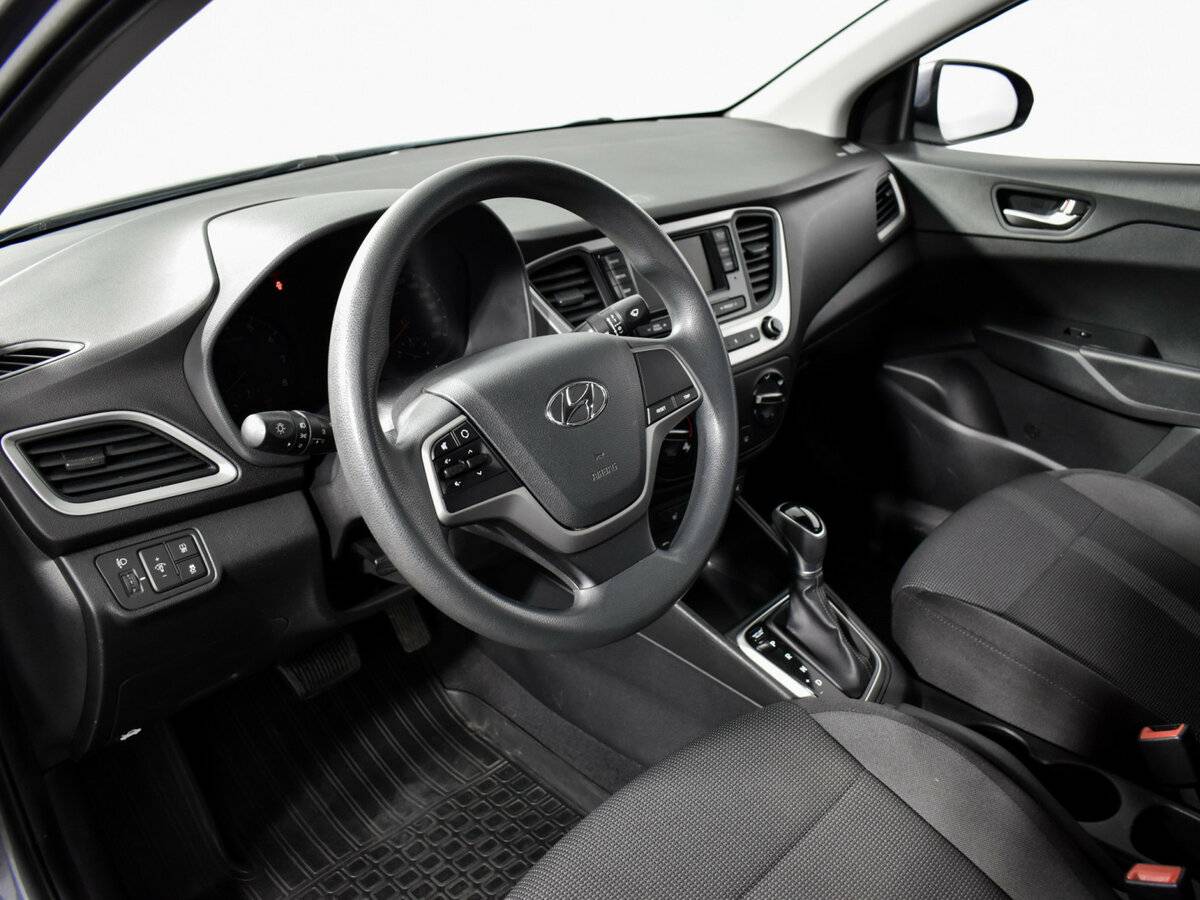 Hyundai Solaris с пробегом — 2017 год. Фото: #8