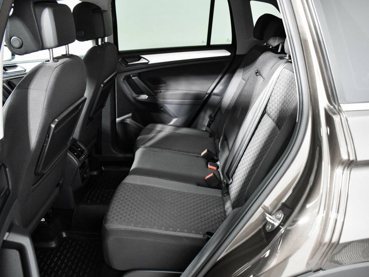 Volkswagen Tiguan с пробегом — 2018 год. Фото: #10