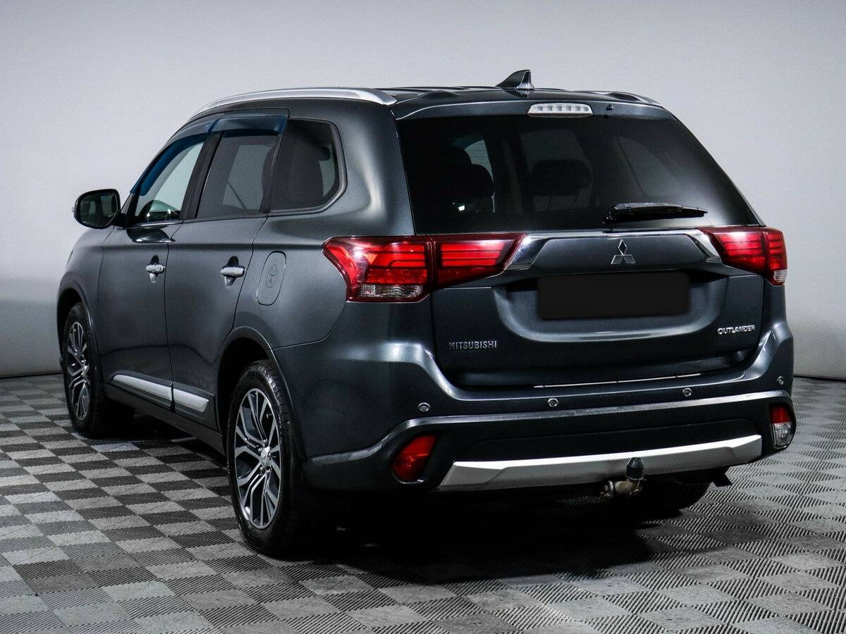 Mitsubishi Outlander с пробегом — 2018 год. Фото: #4