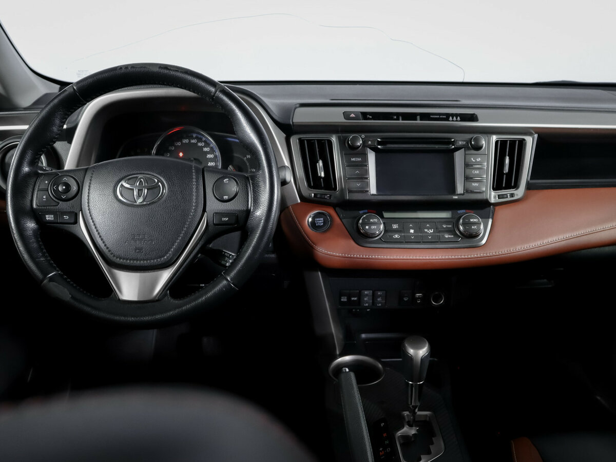 Toyota RAV4 с пробегом — 2013 год. Фото: #11