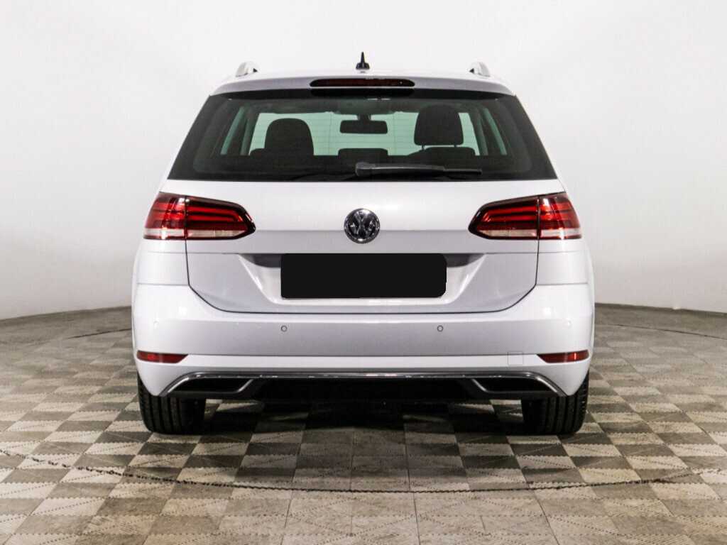 Volkswagen Golf с пробегом — 2018 год. Фото: #5