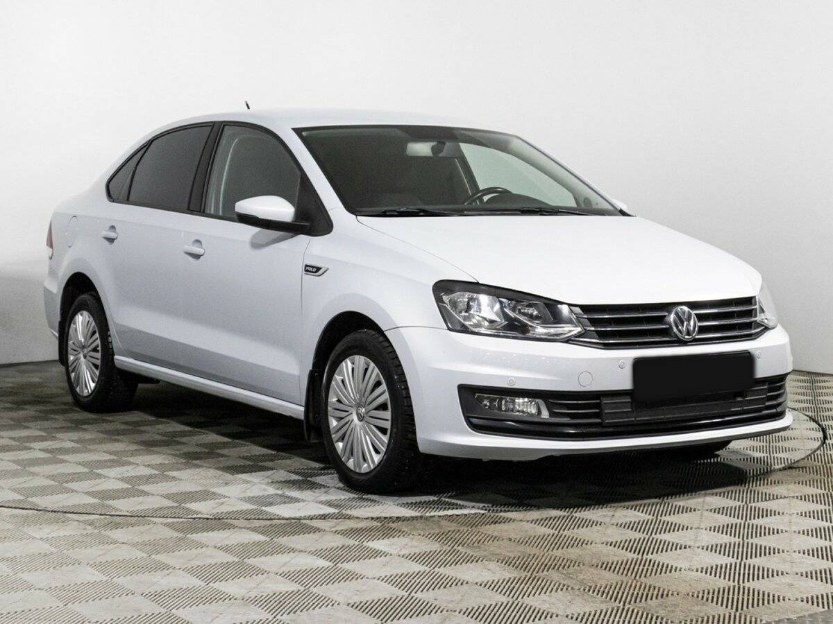 Volkswagen Polo с пробегом — 2018 год. Фото: #2