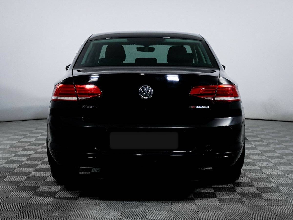 Volkswagen Passat с пробегом — 2016 год. Фото: #4