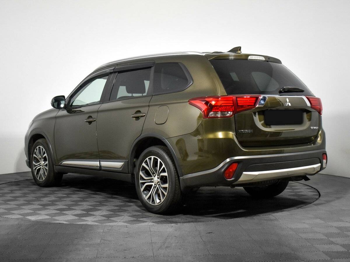 Mitsubishi Outlander с пробегом — 2018 год. Фото: #5