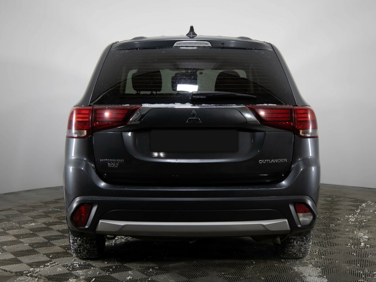 Mitsubishi Outlander с пробегом — 2018 год. Фото: #4