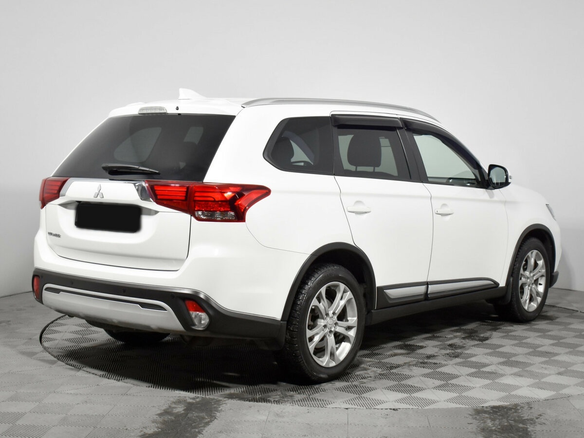Mitsubishi Outlander с пробегом — 2020 год. Фото: #4