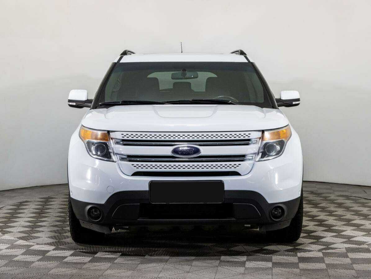 Ford Explorer с пробегом — 2014 год. Фото: #1