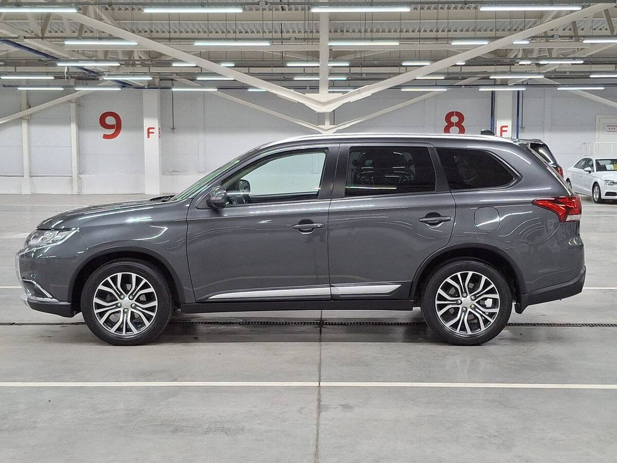 Mitsubishi Outlander с пробегом — 2016 год. Фото: #7