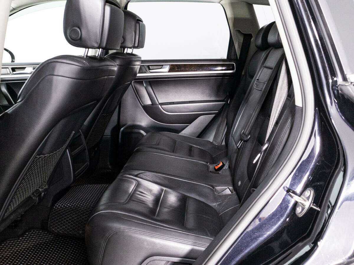 Volkswagen Touareg с пробегом — 2012 год. Фото: #7