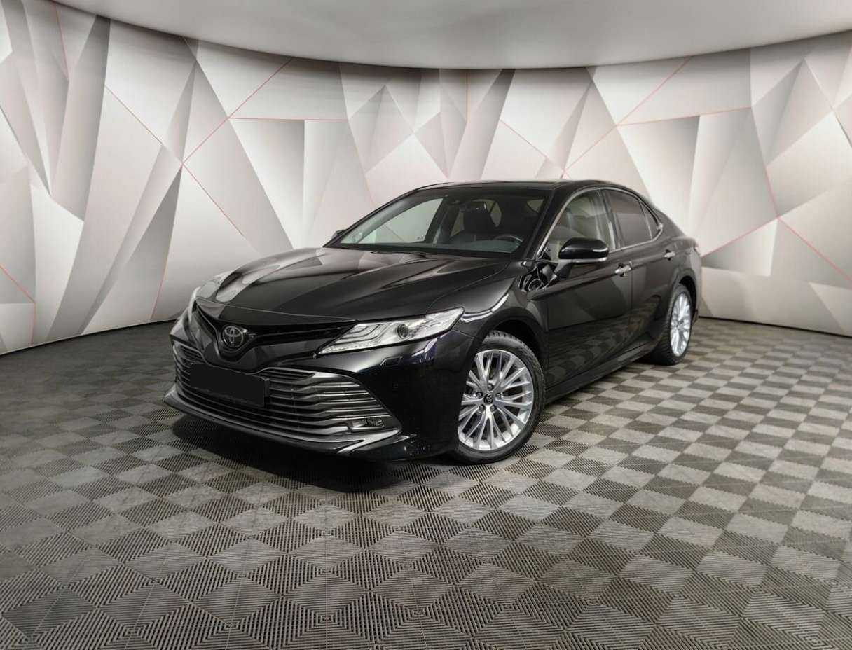 Toyota Camry с пробегом — 2020 год. Посмотреть фото