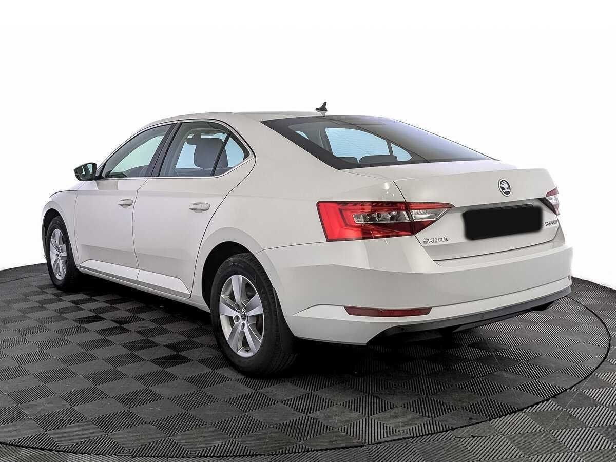 Skoda Superb с пробегом — 2018 год. Фото: #6