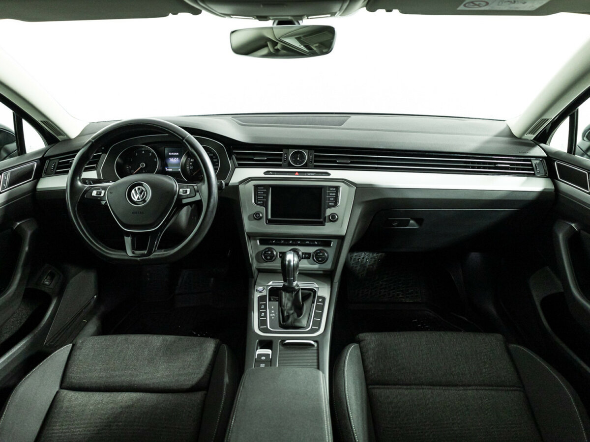 Volkswagen Passat с пробегом — 2017 год. Фото: #10