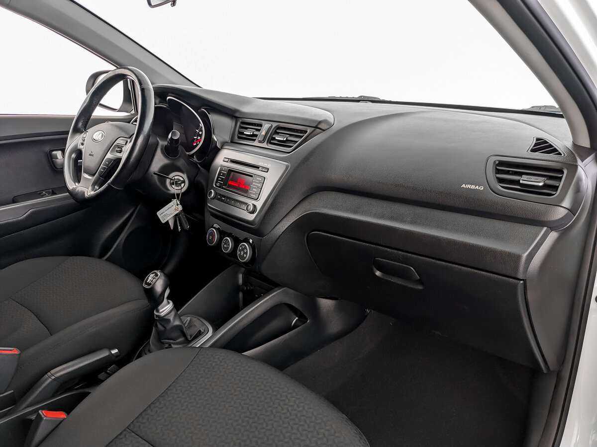Kia Rio с пробегом — 2016 год. Фото: #8