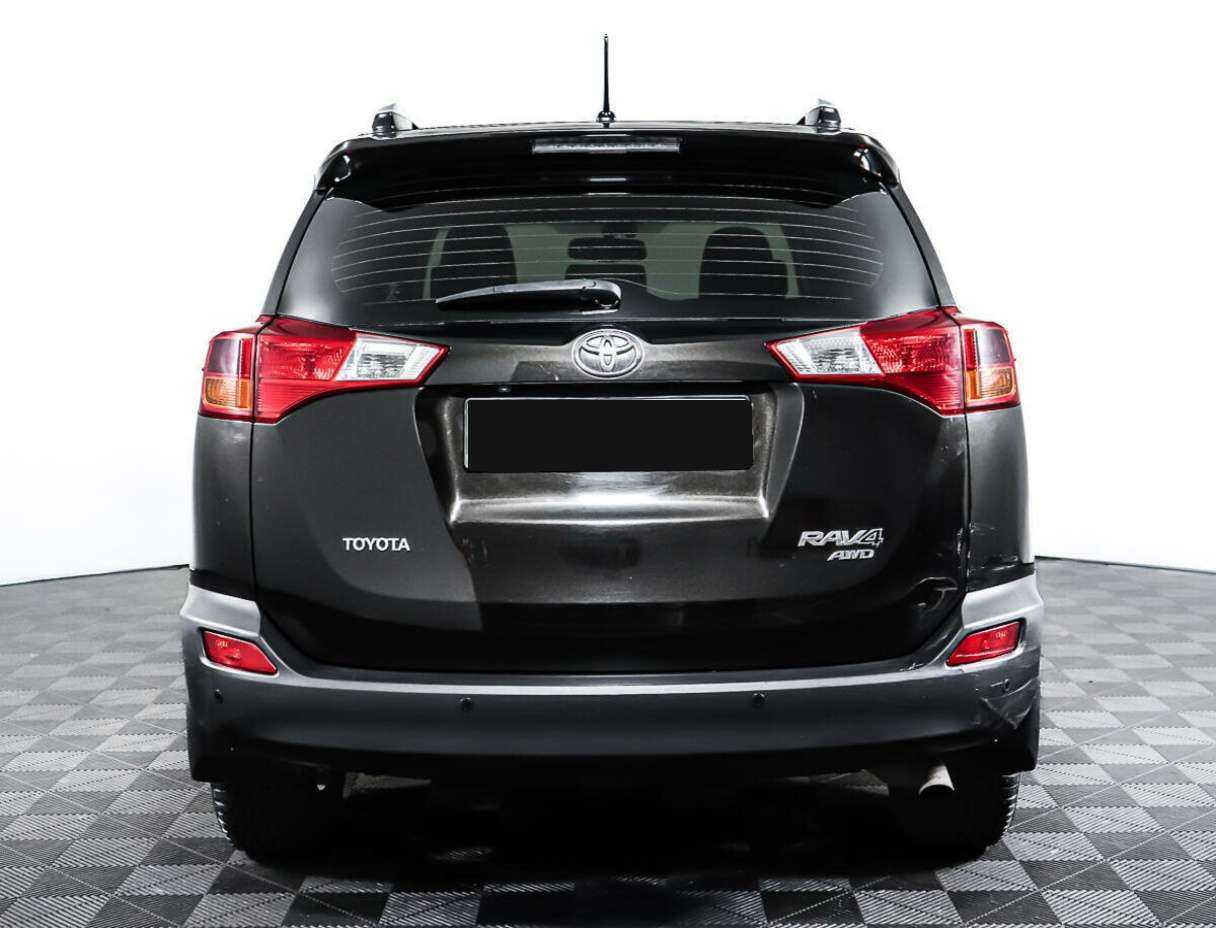 Toyota RAV4 с пробегом — 2014 год. Фото: #5