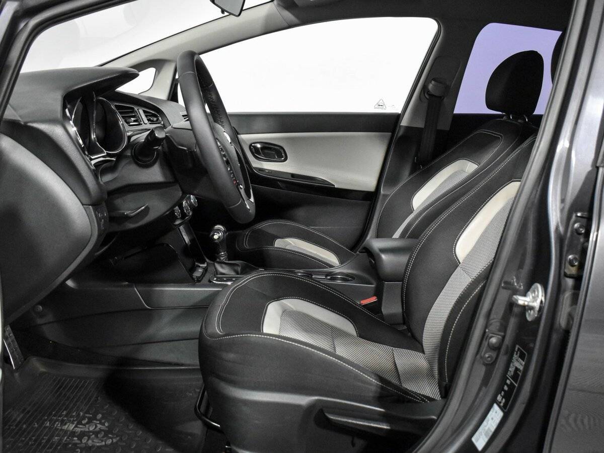 Kia Ceed с пробегом — 2014 год. Фото: #9