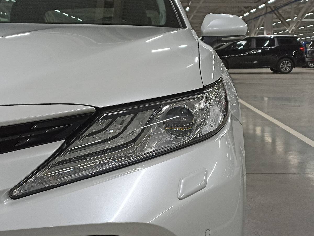 Toyota Camry с пробегом — 2019 год. Фото: #16