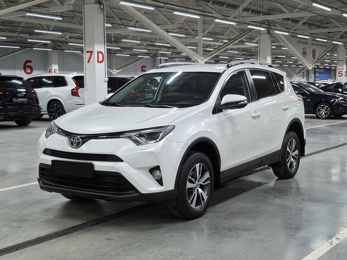 Toyota RAV4 с пробегом — 2016 год. Фото: #0