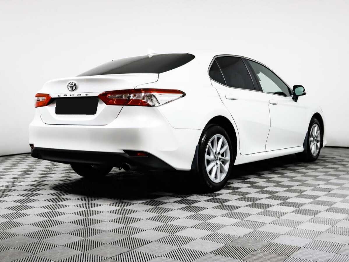 Toyota Camry с пробегом — 2021 год. Фото: #4