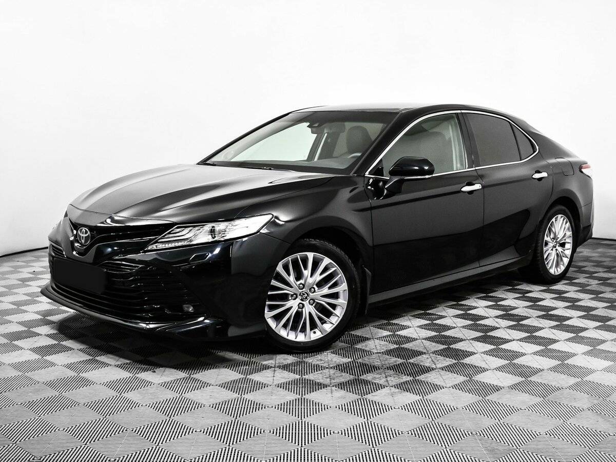 Toyota Camry с пробегом — 2019 год. Посмотреть фото