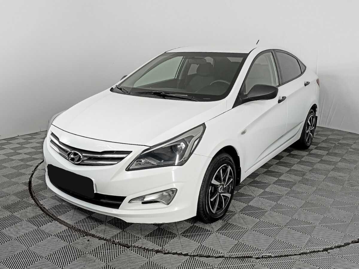 Hyundai Solaris с пробегом — 2015 год. Фото: #0