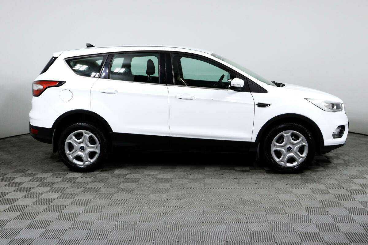 Ford Kuga с пробегом — 2018 год. Фото: #3