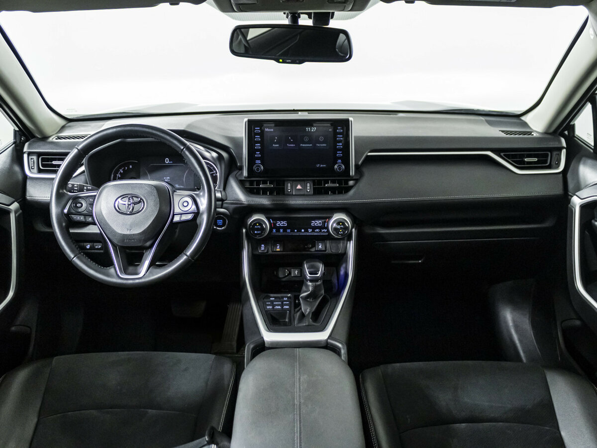 Toyota RAV4 с пробегом — 2021 год. Фото: #11