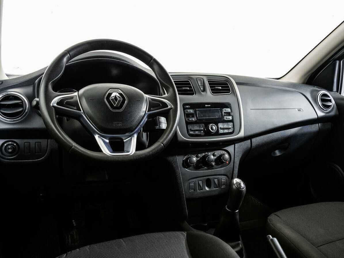 Renault Logan с пробегом — 2019 год. Фото: #10
