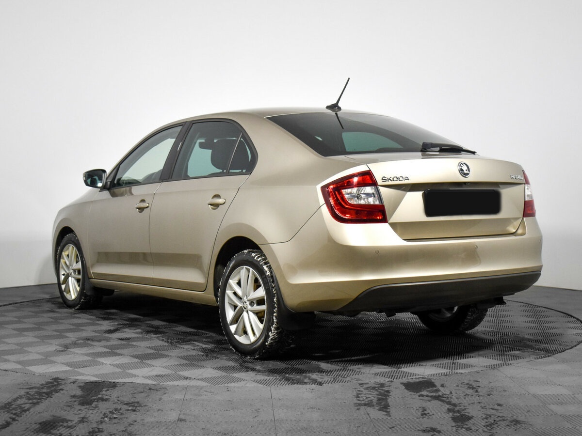 Skoda Rapid с пробегом — 2019 год. Фото: #6