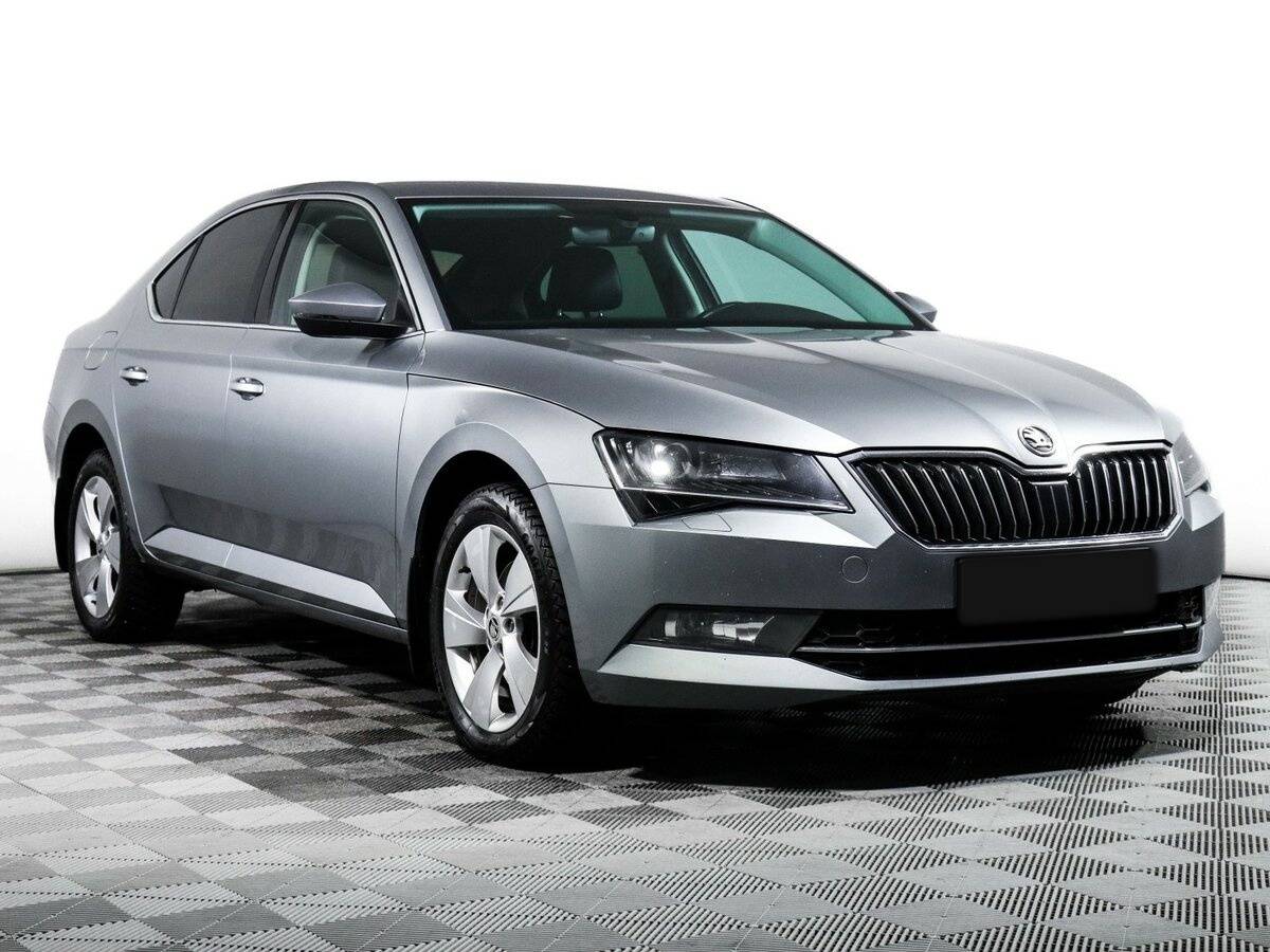 Skoda Superb с пробегом — 2017 год. Фото: #2