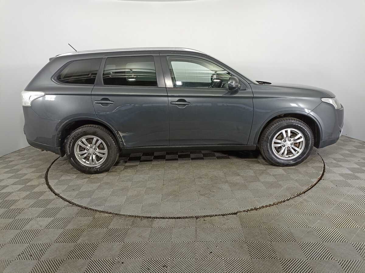Mitsubishi Outlander с пробегом — 2014 год. Фото: #3