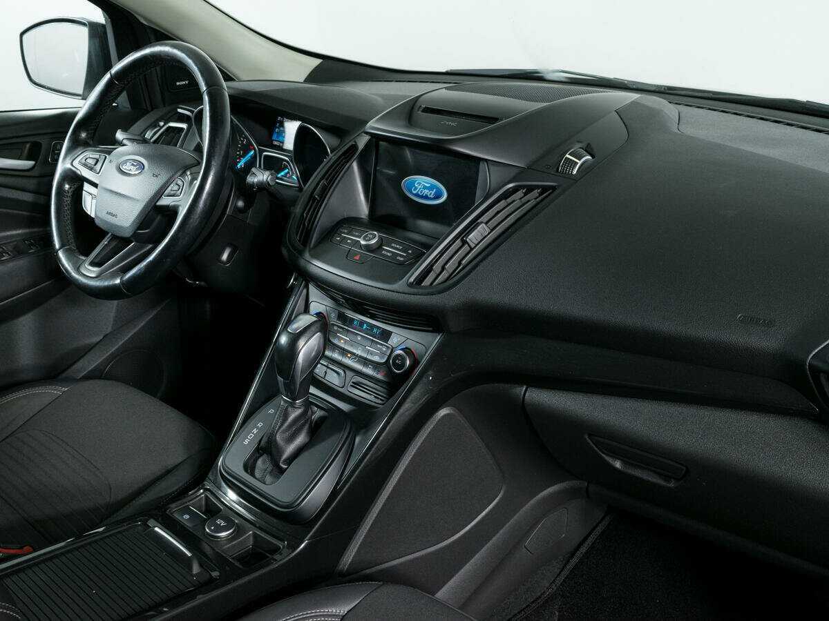 Ford Kuga с пробегом — 2017 год. Фото: #7