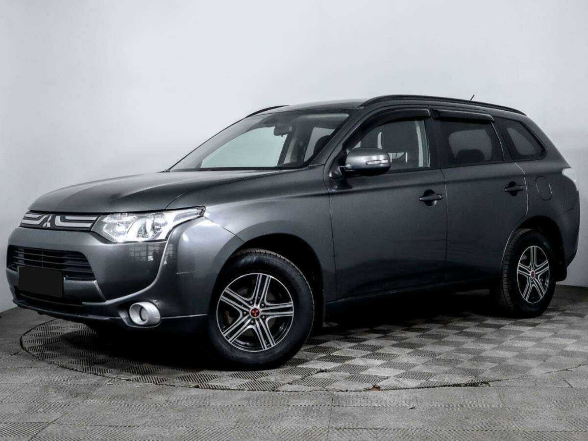 Mitsubishi Outlander с пробегом — 2013 год. Фото: #0