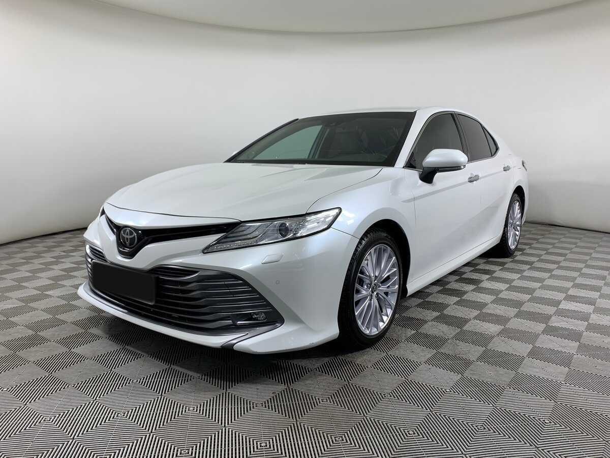 Toyota Camry с пробегом — 2020 год. Посмотреть фото