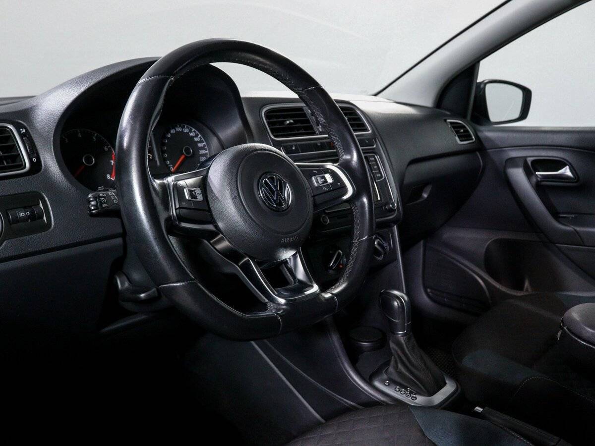 Volkswagen Polo с пробегом — 2019 год. Фото: #10