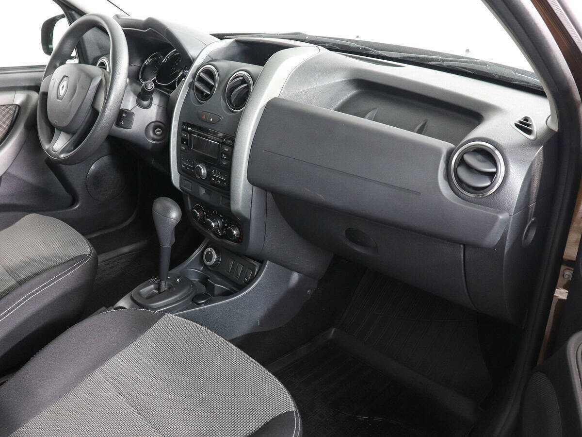 Renault Duster с пробегом — 2015 год. Фото: #9