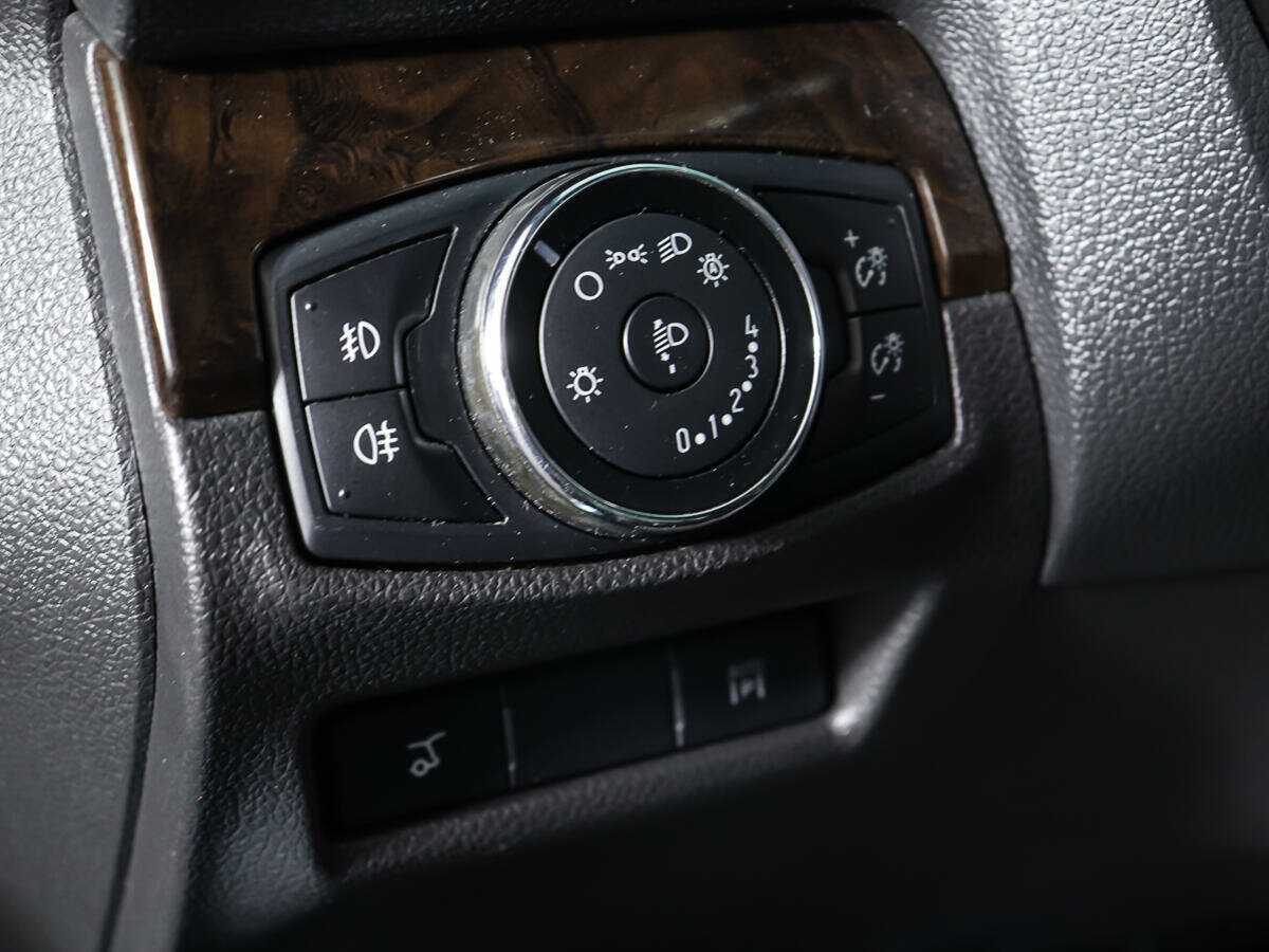 Ford Explorer с пробегом — 2013 год. Фото: #20